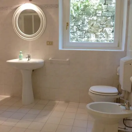 Nell'uliveto Villa Torri Del Benaco